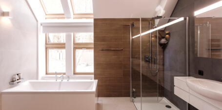 Dusche unter der Dachschräge | VELUX Magazin