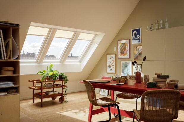 Panorama-Lichtlösung aus mehreren VELUX Kunststoff-Dachfenstern | VELUX Magazin