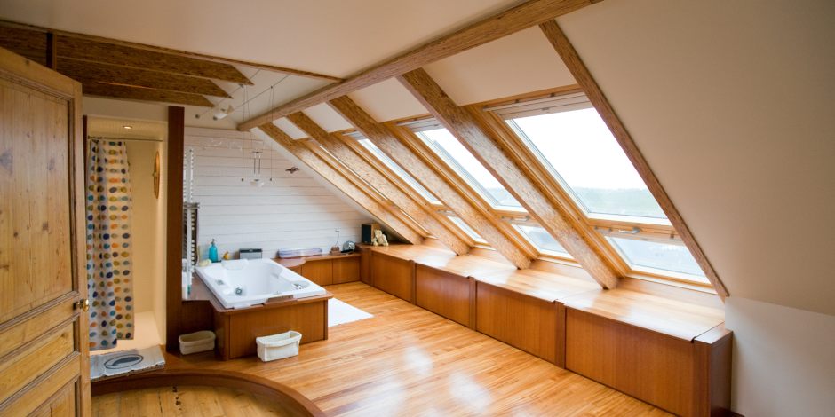 Dachfenster Servicenetz - Dachfenster Holz vs. Kunststoff