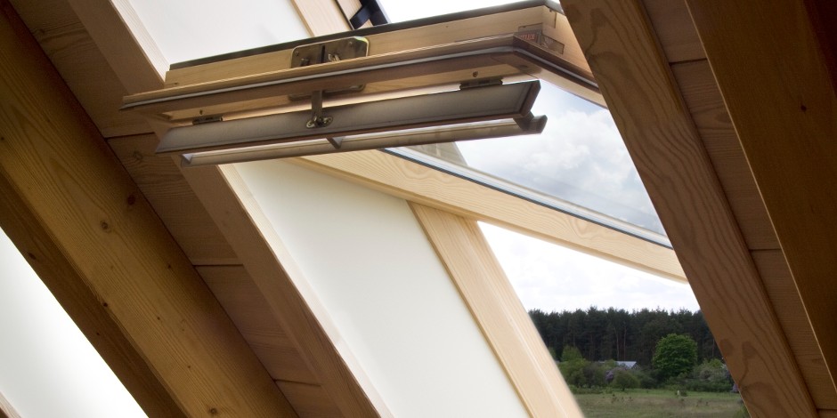 Dachfenster Servicenetz - Dachfenster Holz vs. Kunststoff